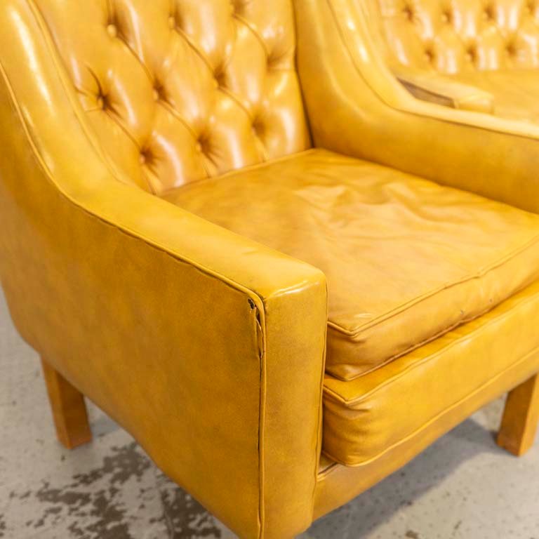 Sofá y dos sillones de tapicería neopreno con respaldo capitoneado - imagen 2