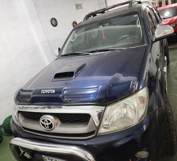 Toyota Hilux 4x2 Diesel Doble Cabina - imagen 2