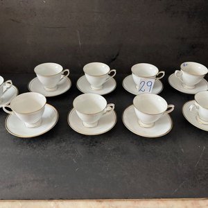 Lote anterior: Juego de 9 Tazas de Café con sus Platillos