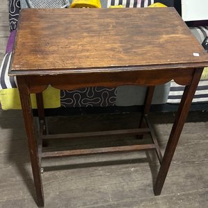 Lote anterior: Mesa de madera antigua