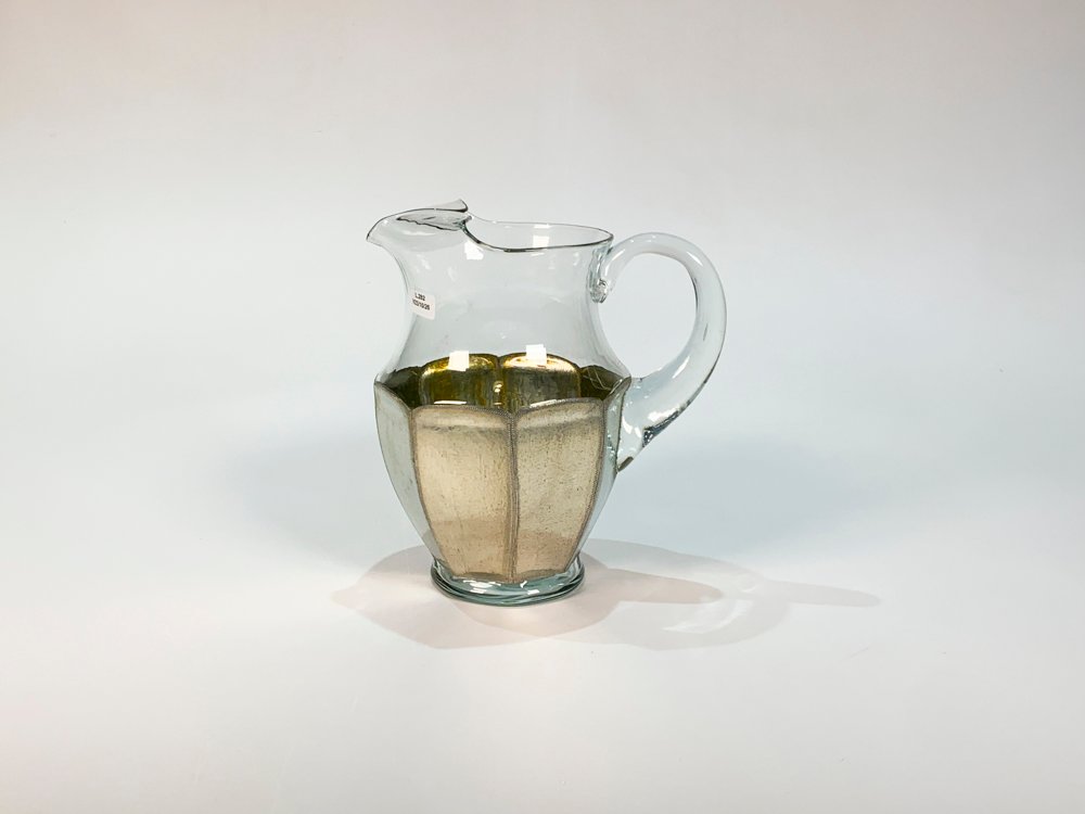 Jarra de Vidrio con Forro de Peltre Vintage