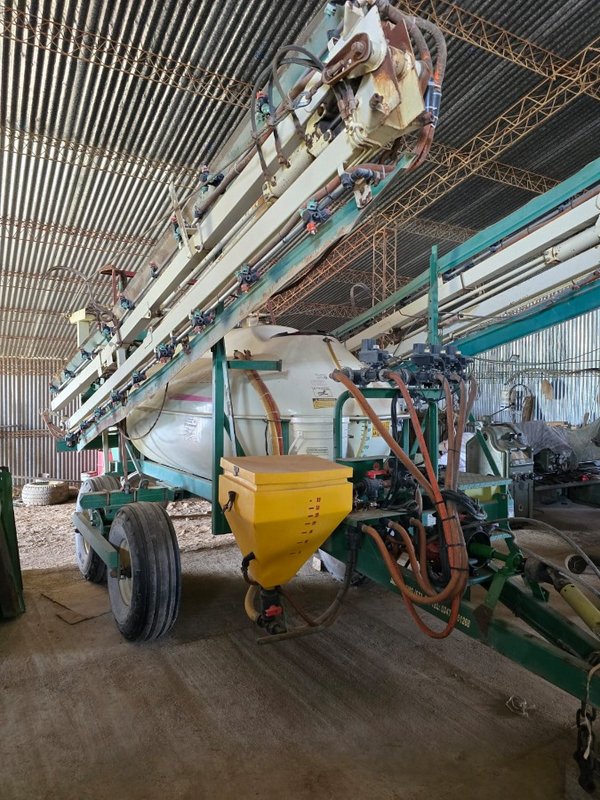 Fumigadora Pampero Tetra Full de 3.000 litros para agricultura - imagen 3