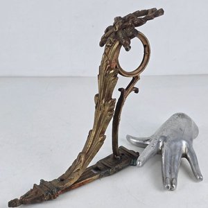 Lote anterior: Ménsula Francesa Antigua en Bronce con Detalle de Guirnalda