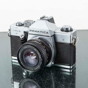 Lote anterior: Cámara Fotográfica Praktica MTL 3 con Lente Osawa 1:2.8