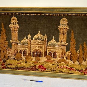 Cuadro de Terciopelo con Diseño de Mezquita y Paisaje - imagen 3