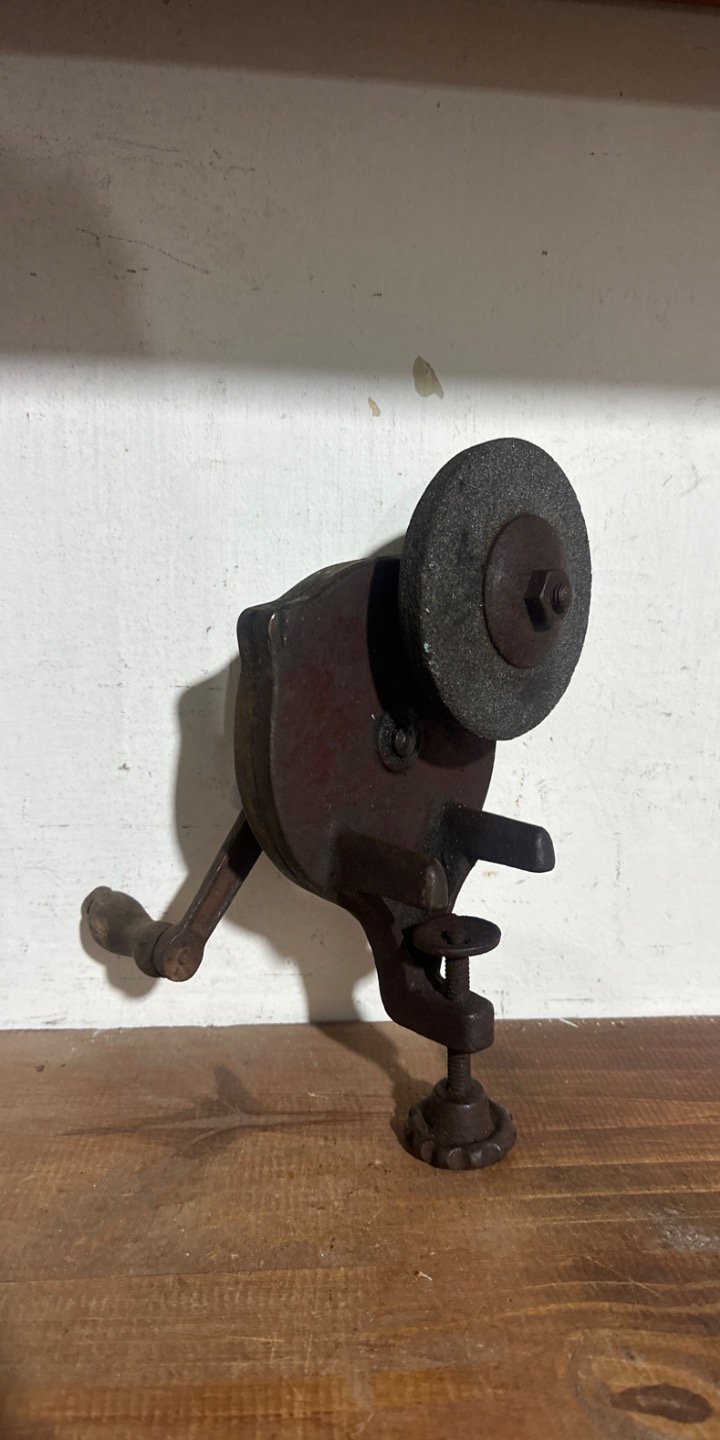 Afilador de banco antiguo de hierro fundido