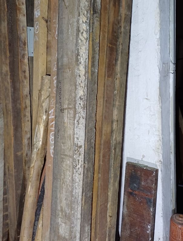Tirantes de Pinotea en Madera - Venta en Subasta - imagen 3
