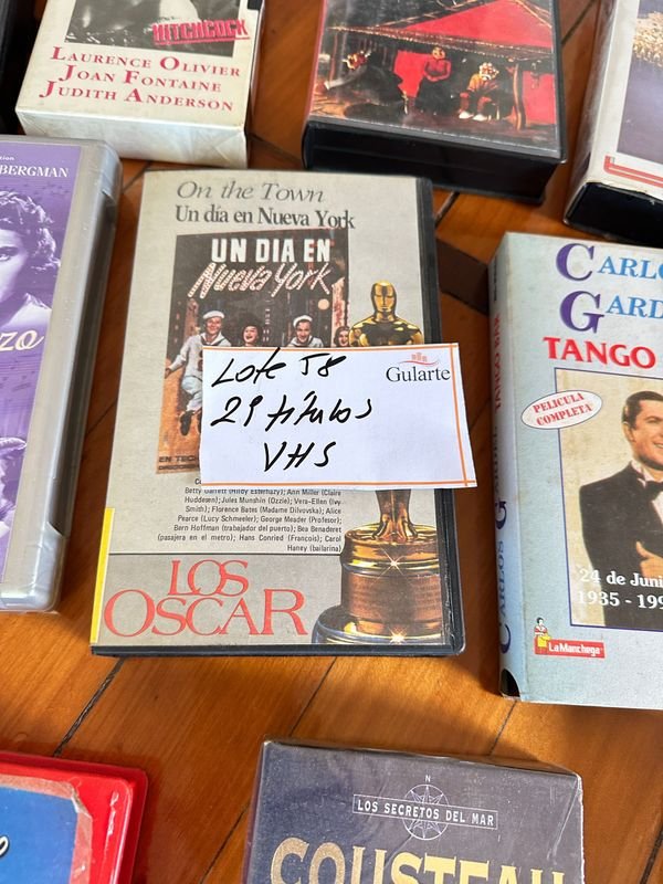 Colección de VHS, libros y revistas en buen estado - imagen 5