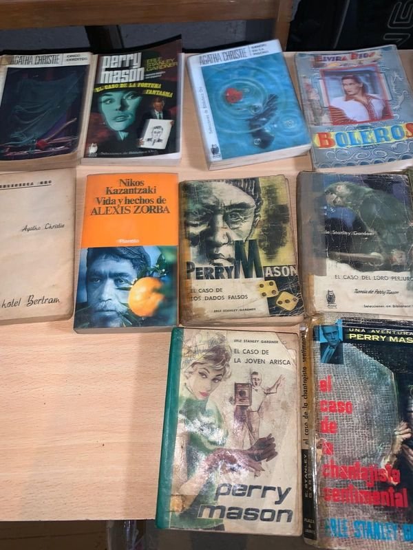 Colección de Novelas Antiguas de Perry Mason y Agatha Christie - imagen 4
