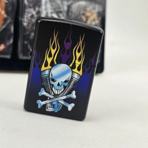Lote siguiente: Encendedor Metálico con Diseño de Calavera y Llamas