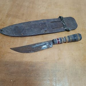 Lote anterior: Cuchillo de Cazador con Vaina y Hoja de 15 cm