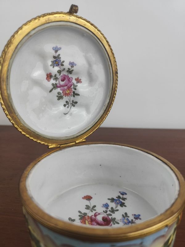 Item 857676 - Image 2