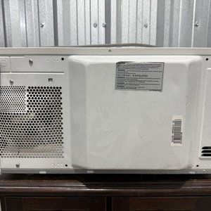 Microondas Kenmore Blanco con Pantalla Digital y Función "Quick Touch Sensor" - imagen 2