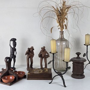 Conjunto Decorativo: Figuras, Candelabros y Recipientes - imagen 1