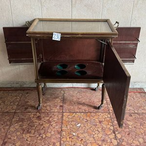 Mesa Bar Antigua con Bandeja de Vidrio y Reparticiones - imagen 4