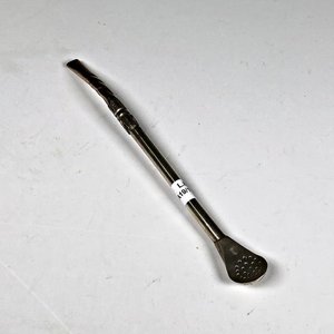 Lote siguiente: Bombilla Criolla Curva de Plata con Grabados