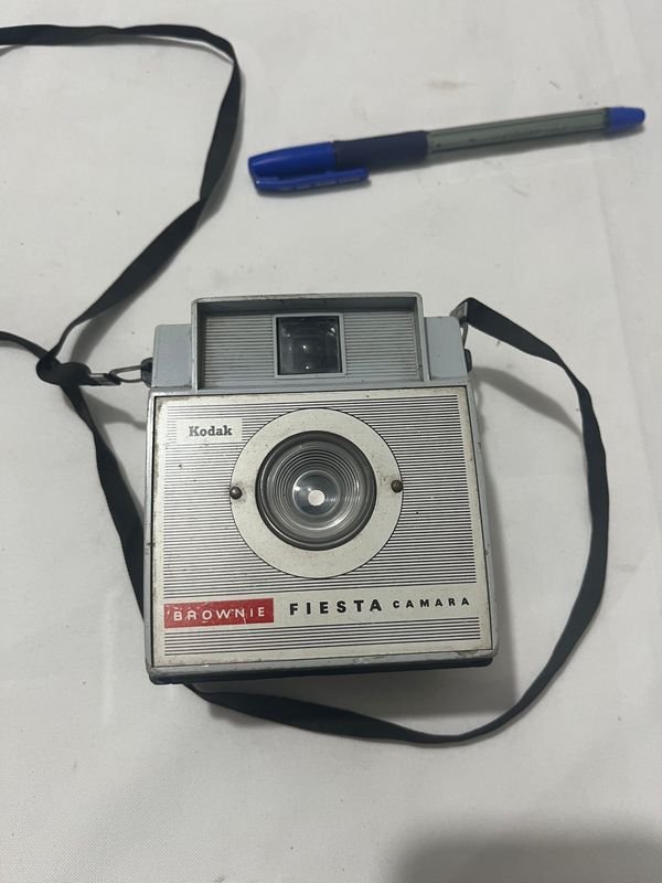 Cámara de fotos vintage Kodak Brownie Fiesta - imagen 2