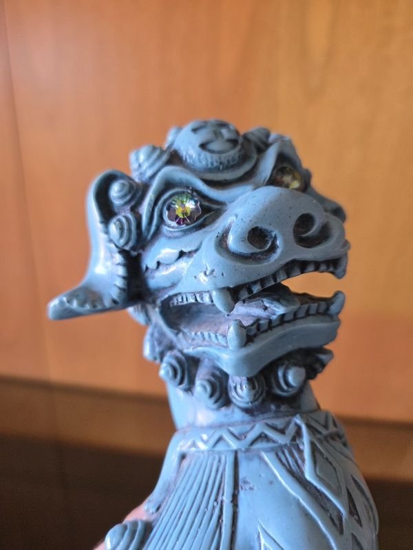 Estatua de perros en resina con ojos brillosos - imagen 6