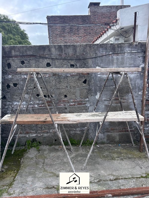 Caballetes Metálicos de Obra con Tablones de Madera - imagen 1
