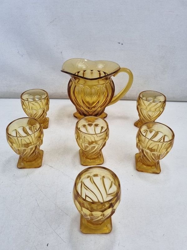 Juego de Jarra y 6 Vasos Vintage con Diseño en Relieve Ambarino