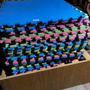 Placas de Goma Encastrables para Piso Multicolores - imagen 1