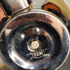Dos Calderas Antiguas de Acero Inoxidable, Una Eléctrica TEM - imagen 2