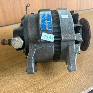 Alternador Automotriz con Polea y Soportes - imagen 9