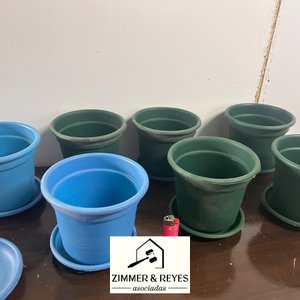 Lote de 7 Macetas Plásticas Nuevas con Platillos - imagen 3