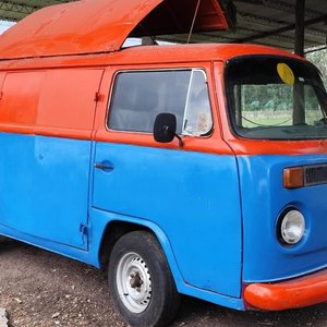 Foodtruck Volkswagen Kombi Azul y Naranja con Caja de Acero Inoxidable - imagen 9
