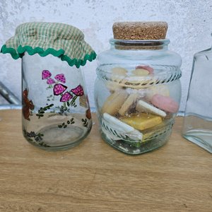 Lote de 5 Recipientes de Vidrio Decorados y Lisos - imagen 4