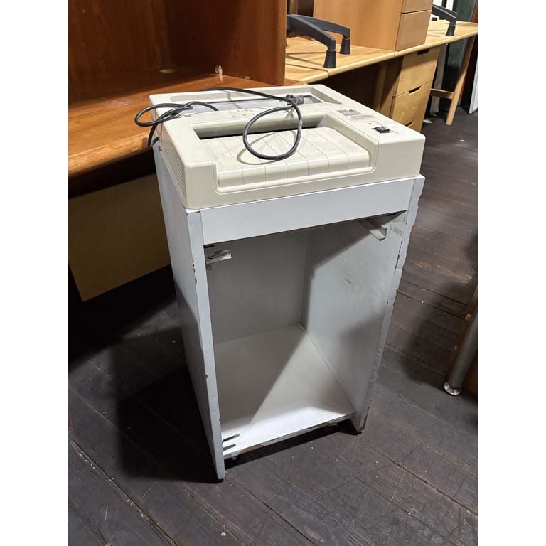 Item 2104660 - Image 0