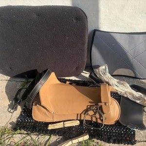 Recado y Montura de Cuero para Caballo - Nuevo - imagen 3
