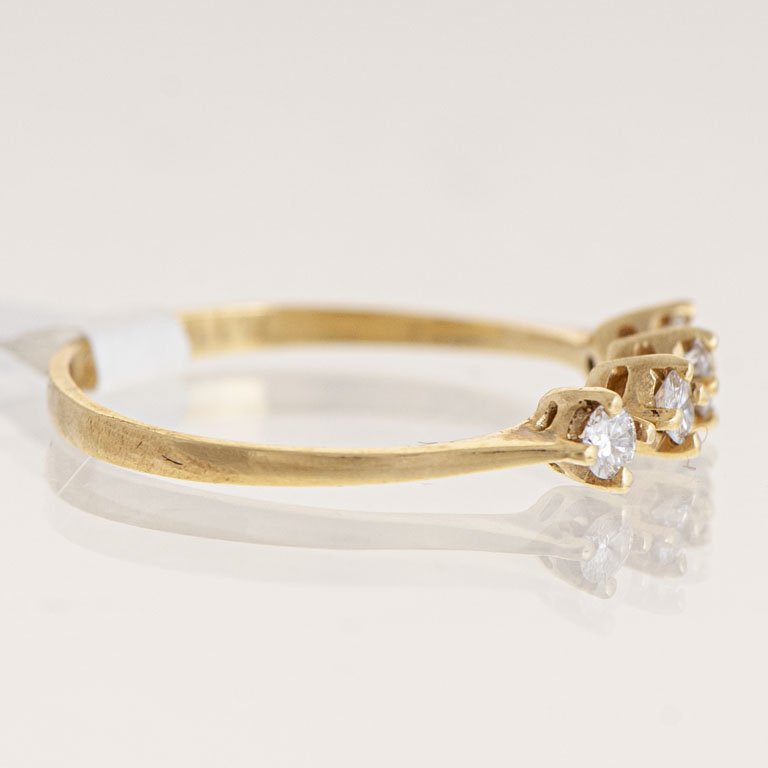 Anillo de oro con diamantes - imagen 2