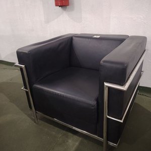 Lote anterior: Sillón Estilo Le Corbusier, Tapizado Negro y Estructura Metálica