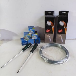 Lote siguiente: Set de Herramientas: Ducheros, Mecha Copa, Alambre y Destornilladores