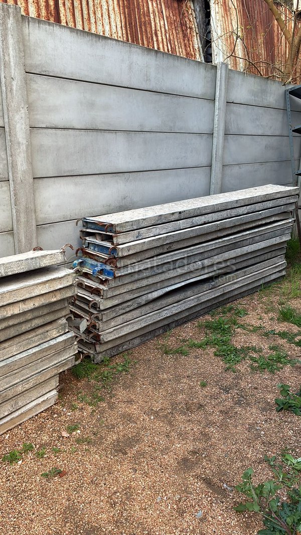 Lote de Paneles Metálicos para Construcción