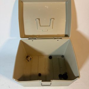 Caja de Herramientas Henley Paper Company Beige Plástico - imagen 4