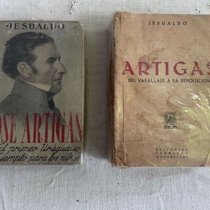 Lote anterior: Lote de Libros "Artigas" de Jesualdo