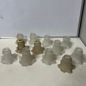 Lote de 3 Ventiladores de Techo para Armar con 12 Tulipias de Vidrio y Apliques de Luz - imagen 5