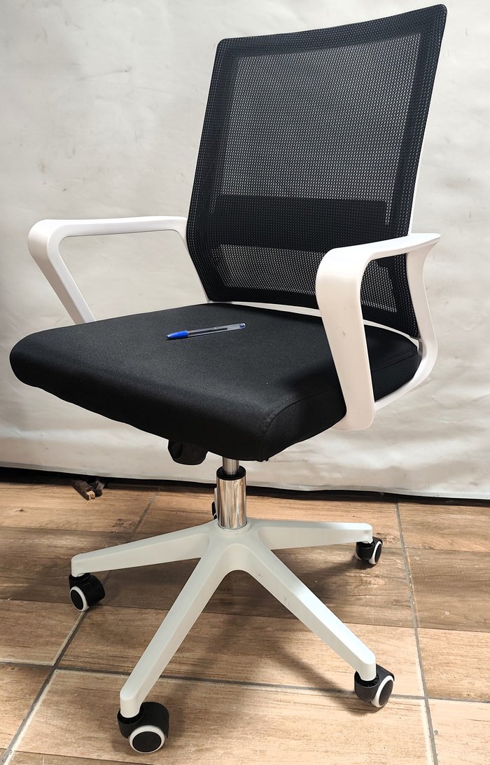 Item 16533 - Image 2