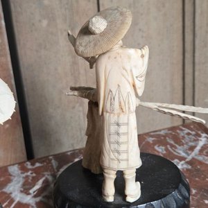 Dos Figuras Orientales Talladas en Marfil, 15cm - imagen 5