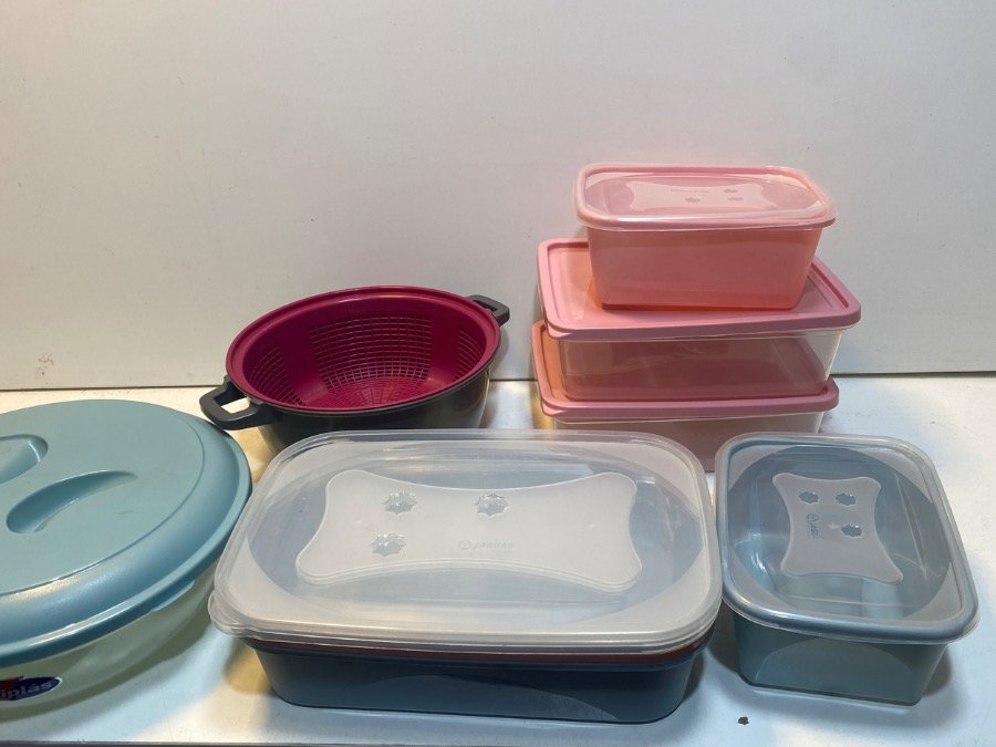 Set de 9 Tupperware Plásticos Varios Modelos y Tamaños