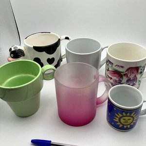 Conjunto de 6 Tazas Variadas: Diseño Vaca, Floral, Vidrio y Más - imagen 3