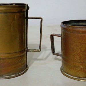 Lote siguiente: Dos Medidas para Bar de Metal Bronceado