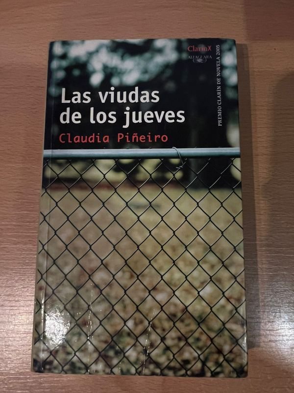 Lote anterior: Libro Claudia Piñeiro Las viudas de los jueves