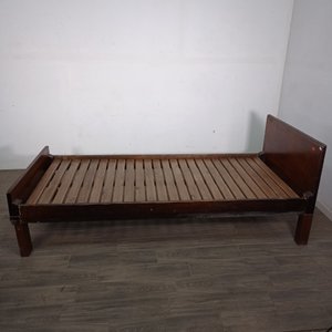 Cama de 1 Plaza en Cedro con Detalles de Uso - imagen 3