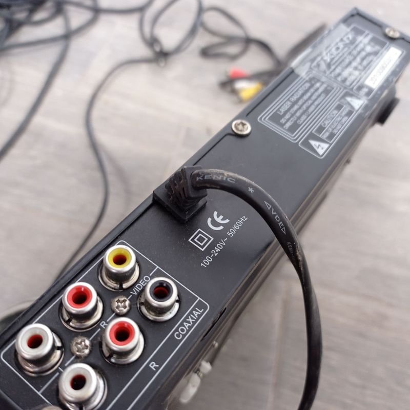 DVD marca Xion y micrófono marca Sony en venta - imagen 5