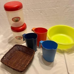 Lote - Variedad de artículos plásticos y de bazar para el hogar - imagen 3