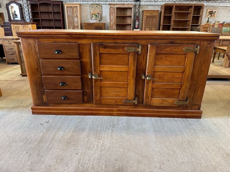 Aparador Bajo Buffet de Madera con 4 Cajones y 2 Puertas - imagen 13