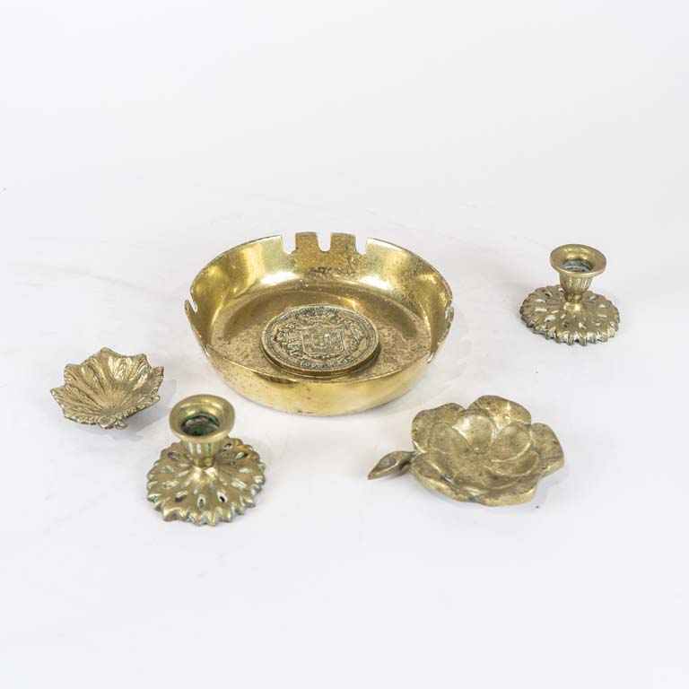 Lote siguiente: 5 Piezas de bronce  - Medidas: 17 y 5cm 